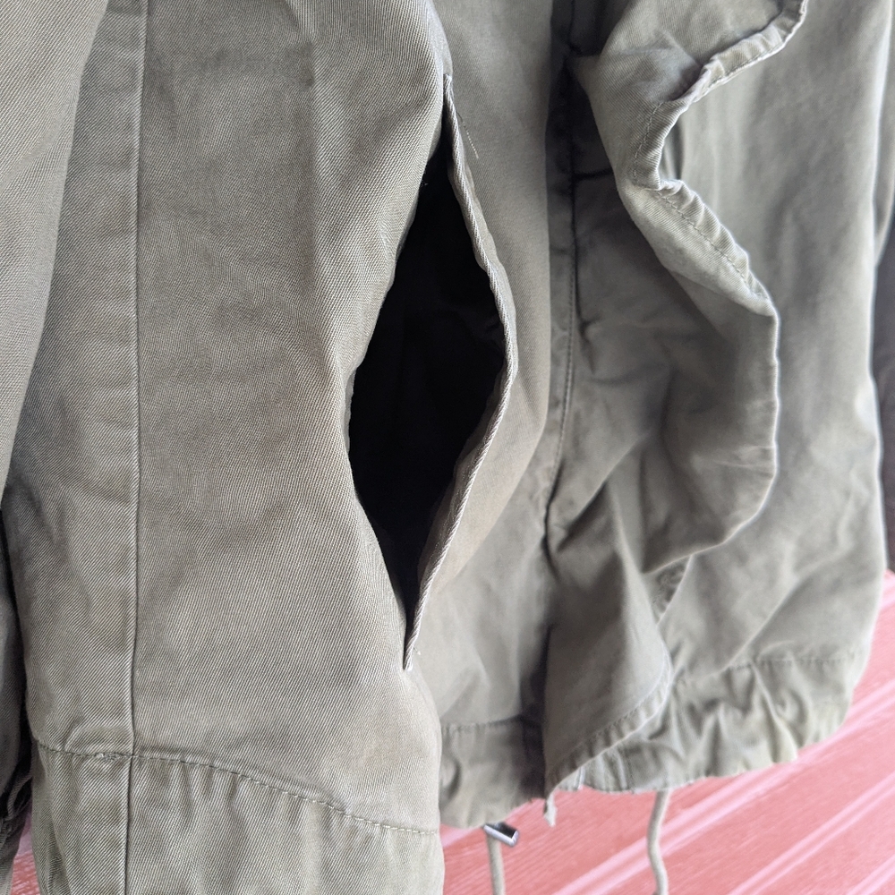 🖖 Banana Republic 🖖 Ruffle Utility Jacket - Picture 5 of 9